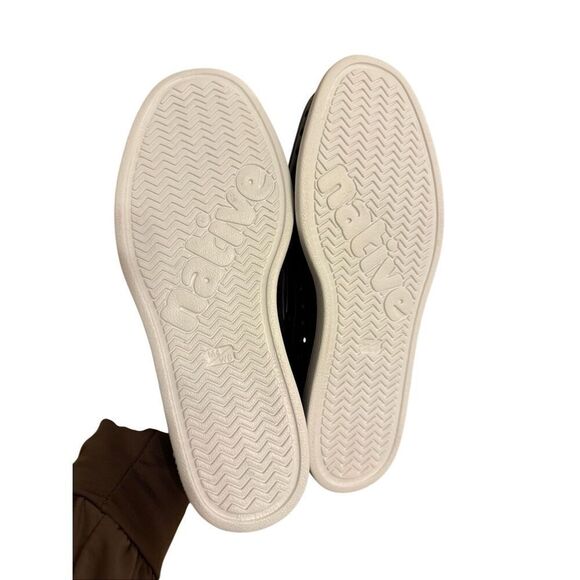 Brand New Native Shoes Howard in Jiffy Black Slip On Youth - Picture 8 of 11